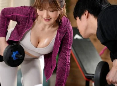 Chàng trai số hưởng với nữ PT gợi cảm quan hệ tình dục